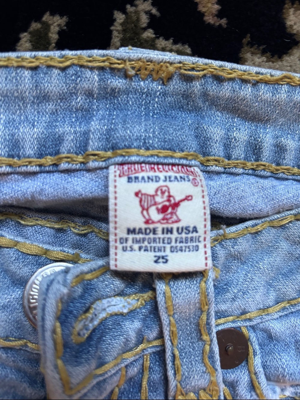 True Religion Gold Stitching Jeans!! - Picture 8 of 8